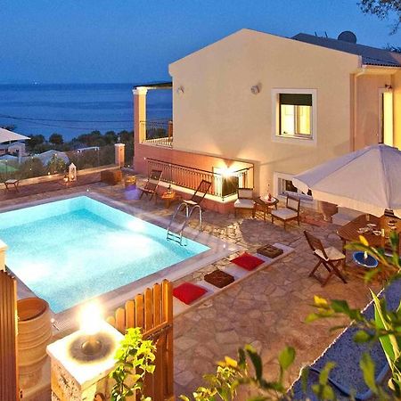 Villa Artemis برباتي الغرفة الصورة