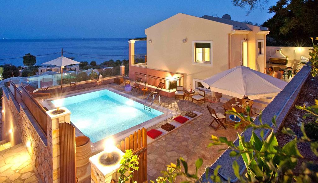 Villa Artemis برباتي الغرفة الصورة